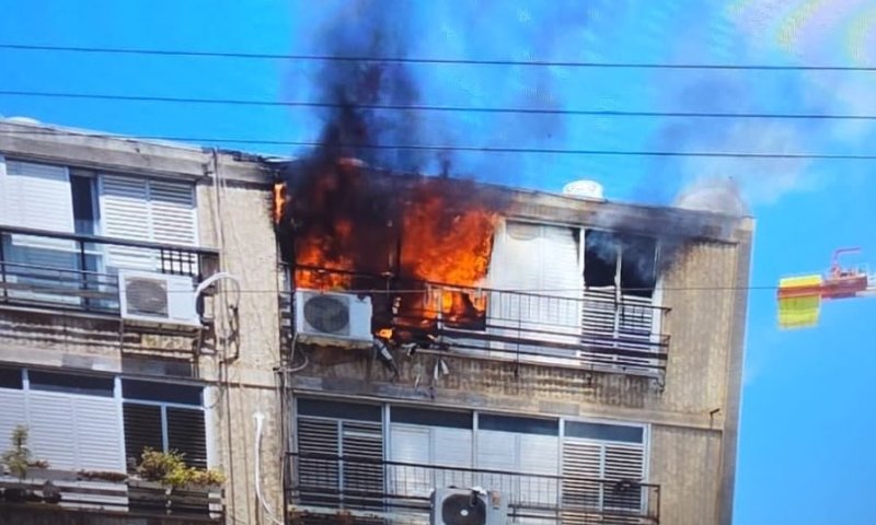 שריפה בדירה ברחוב הלפר בבת ים