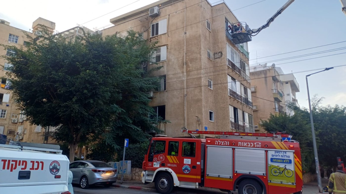חולץ לכוד משריפה בבניין בראשון לציון