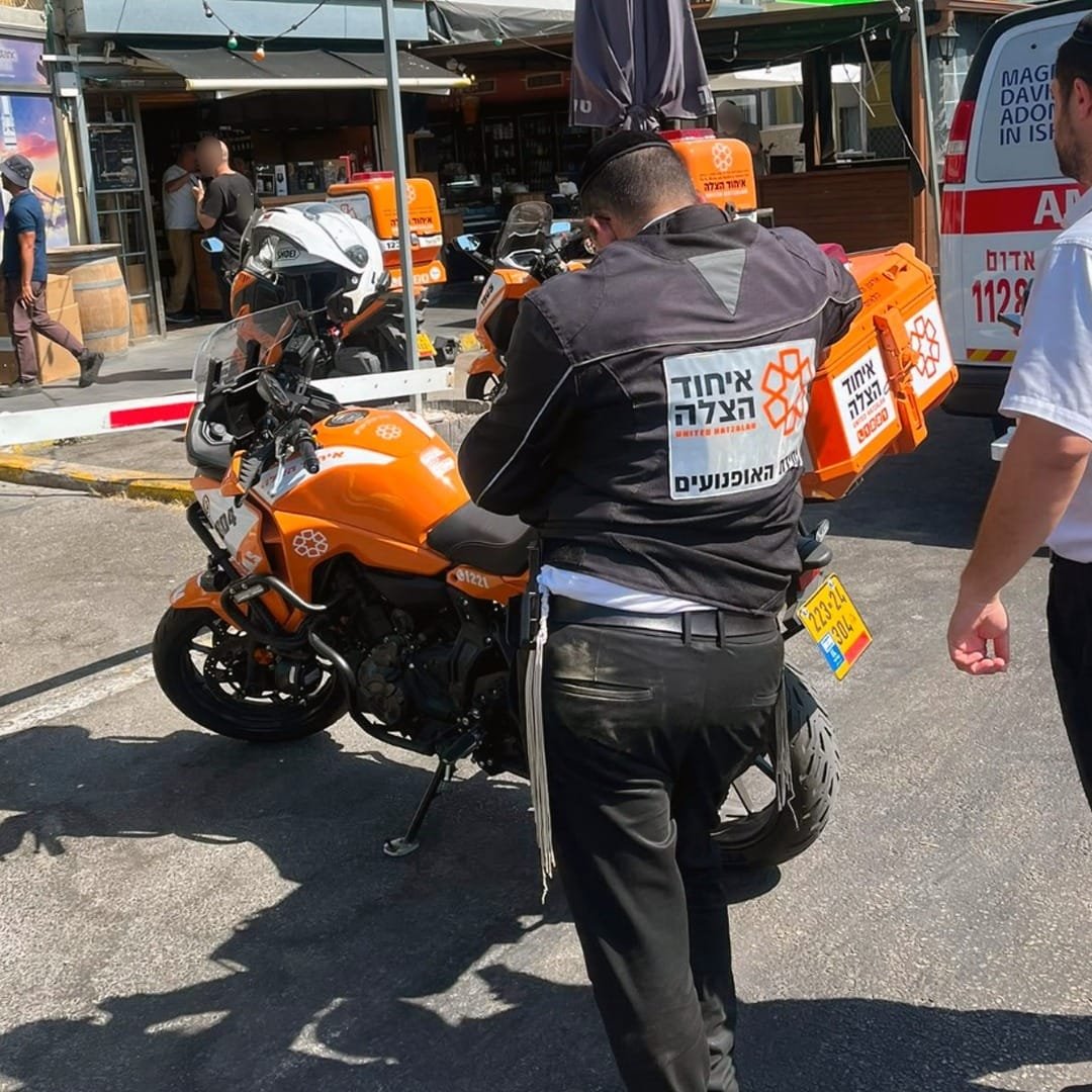 אישה במצב קשה בעקבות קריסת תקרה בחולון