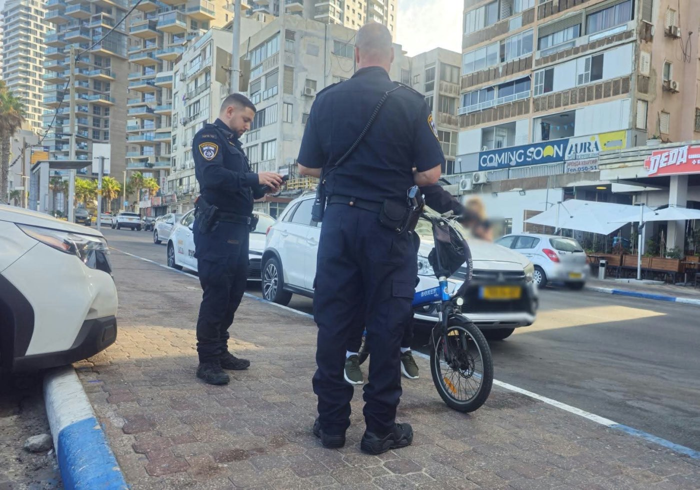 שב"ח נתפס עם קורקינט גנוב במבצע אכיפה נרחב של המשטרה בבת ים