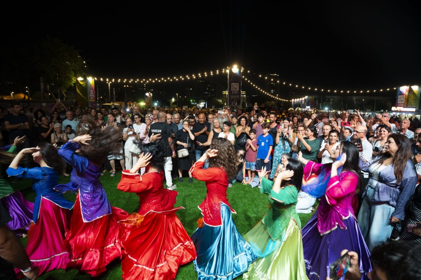 פסטיבל העדות בחולון נחתם בהפנינג העדה הפרסית
