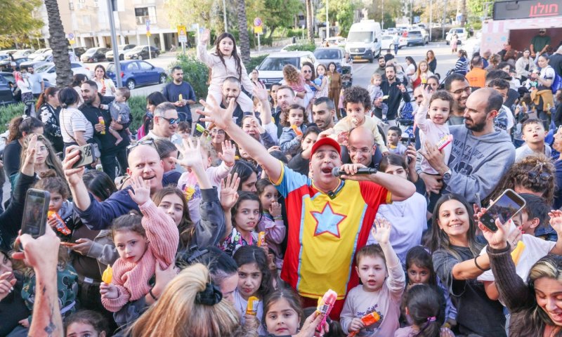 פסח של כוכבים בחולון ממשיך גם היום