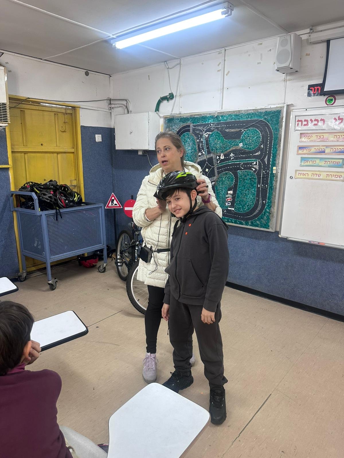 המרכז לבטיחות בדרכים בת-ים, בי