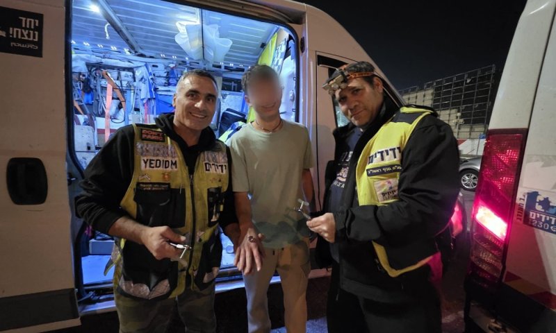 מתנדבי ידידים מיהרו לסייע לנער במצוקה בקניון הזהב