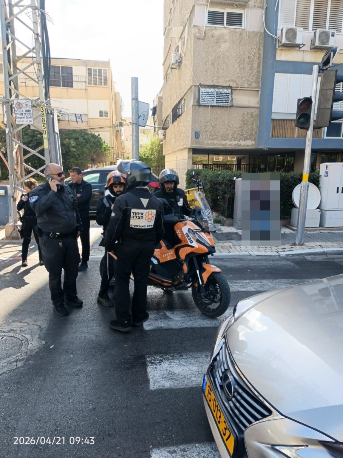הולכת רגל נפגעה מאופניים בשכונת נאות רחל בחולון