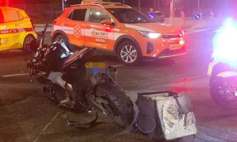 רוכב אופנוע נפצע בתאונה בצומת בית דגן