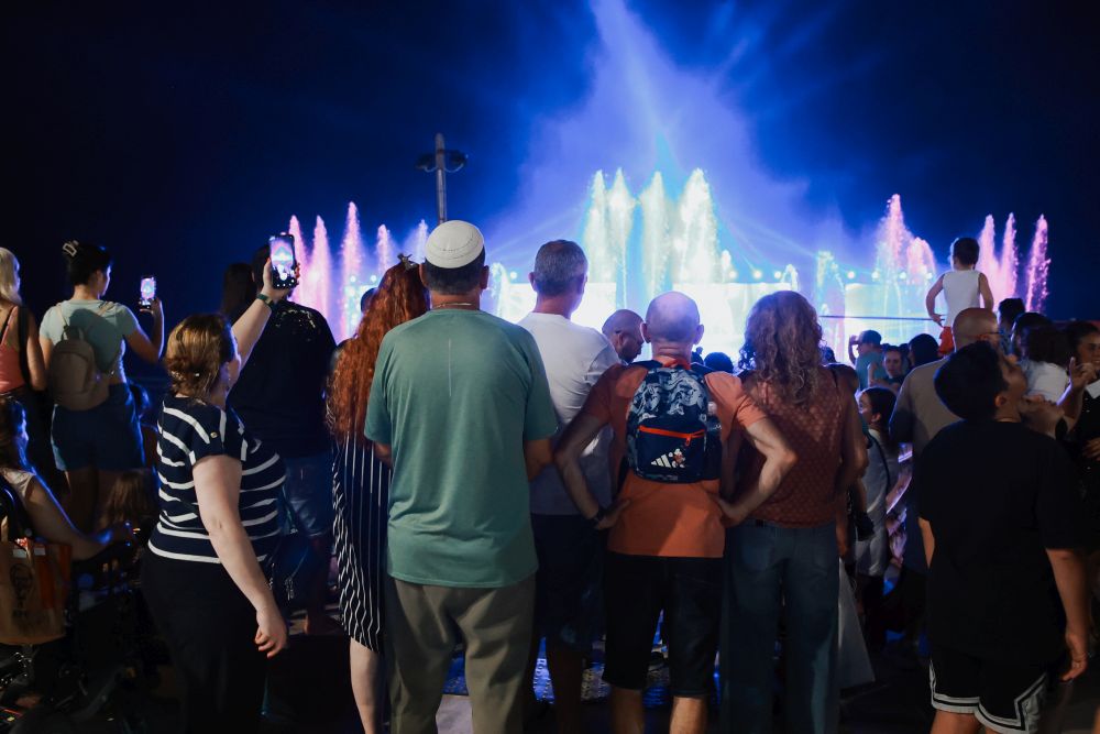 הצלחה ענקית ל'מוצ"ש 100מם' על קו החוף של בת ים