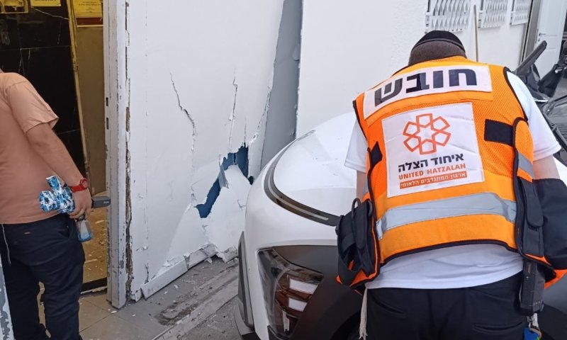 שני הולכי רגל נפגעו מרכב בבת ים