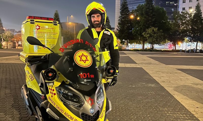 ממשיך את דרכו: יוסי רומנו מתנדב במד"א לזכר אחיו