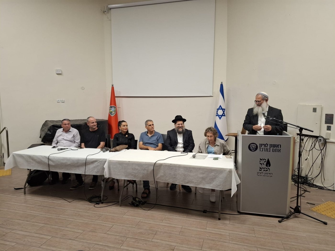צביקה פרידמן