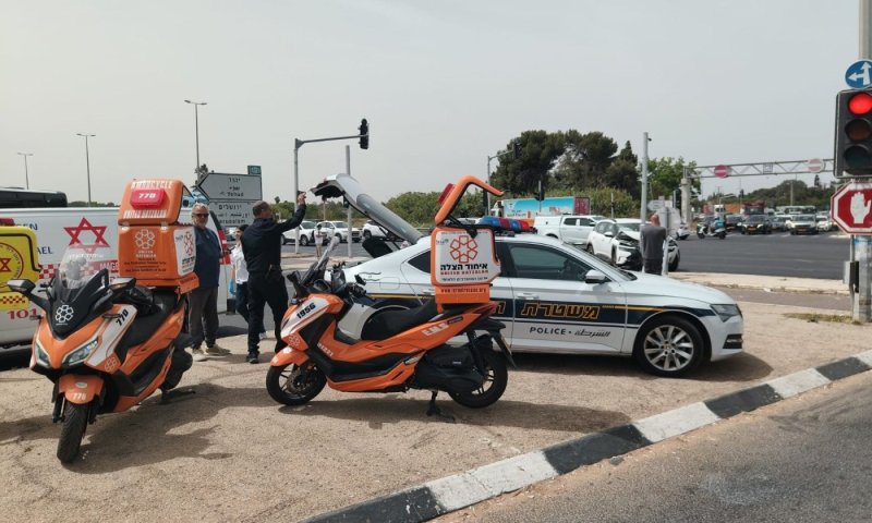 פצוע בינוני בתאונת דרכים בצומת בית דגן
