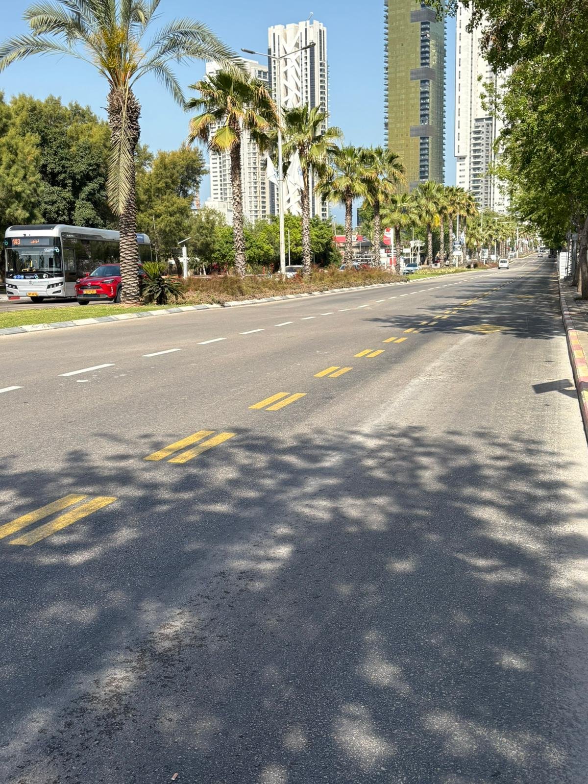 כך מנסים בבת ים לעזור לנהגים להימנע מקנסות מיותרים