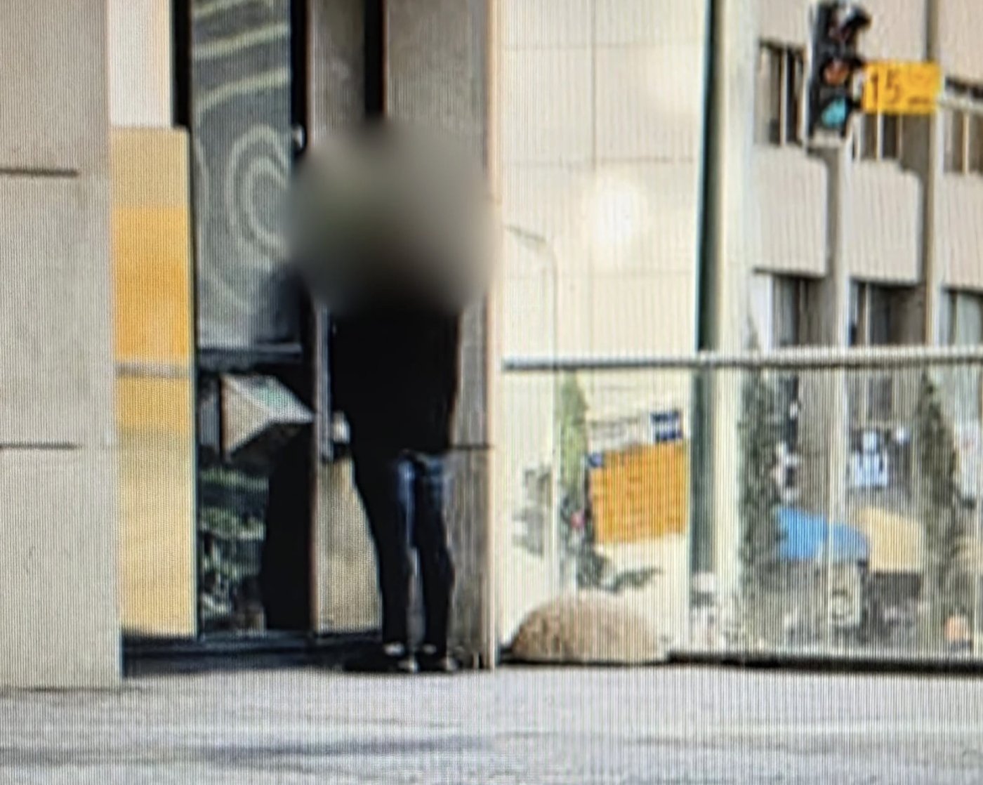 התחזה לעובד חברת חשמל ואינסטלטור: חשוד בגניבת אלפי שקלים מקשישים נעצר "על חם" ברמת גן