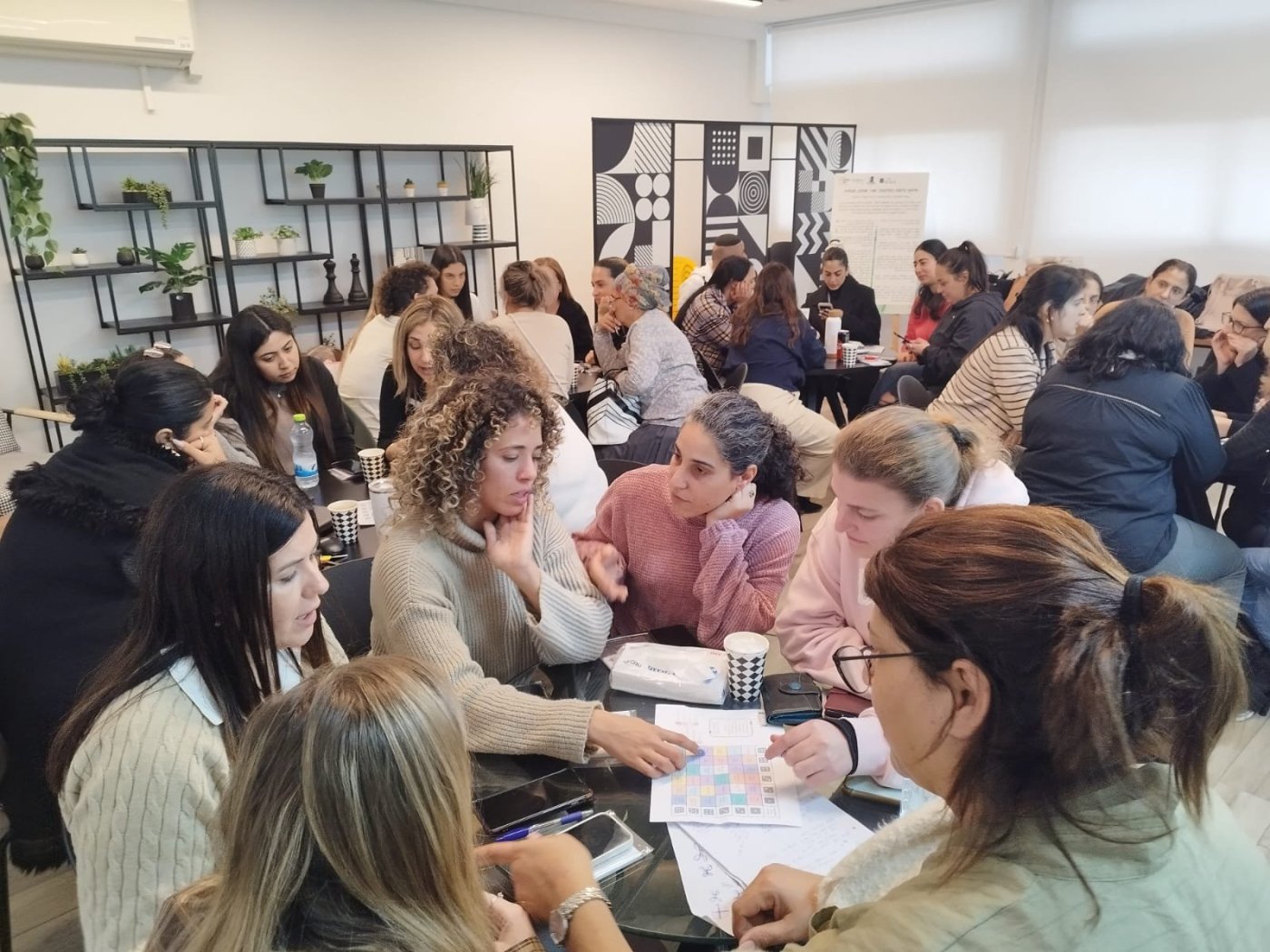 בלוד מחזירים את הכבוד לקדמת הבמה: יוזמה חינוכית-עירונית לחיזוק הקשר בין הבית לבית הספר