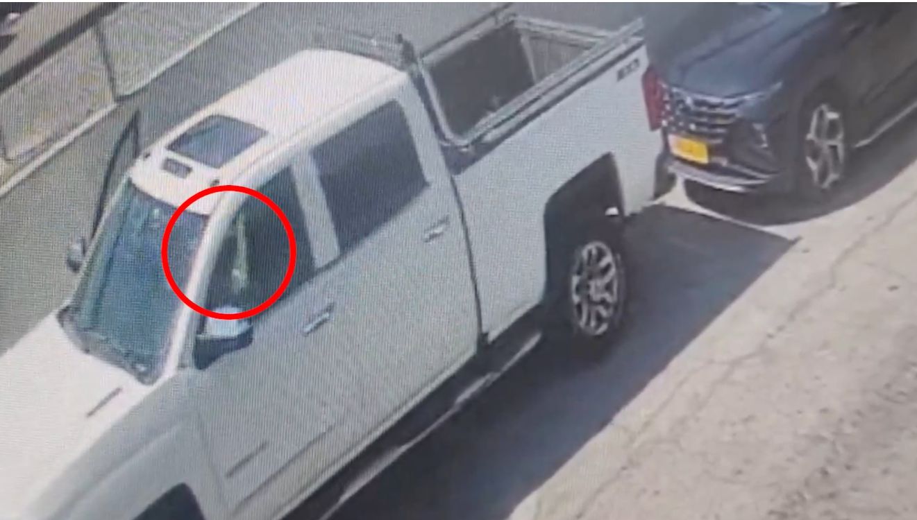תושב בת ים נתפס על חם בזמן שפרץ לרכב