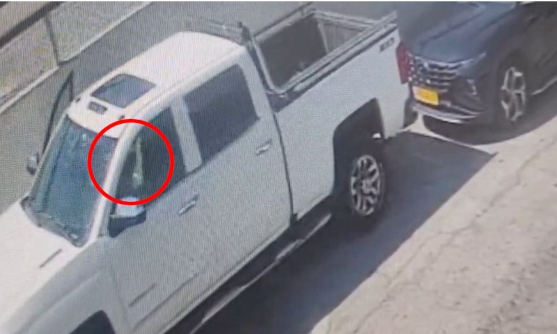 תושב בת ים נתפס על חם בזמן שפרץ לרכב