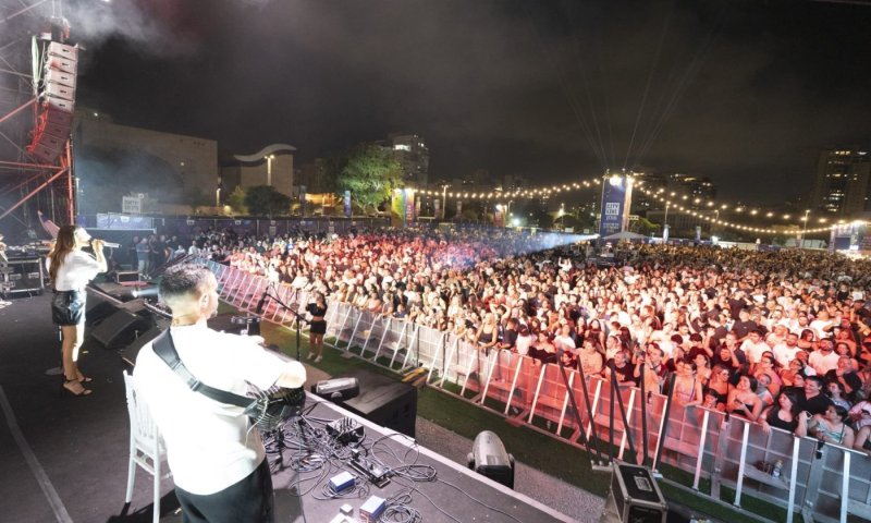 ליאור נרקיס ורינת בר הרימו את חולון באוויר