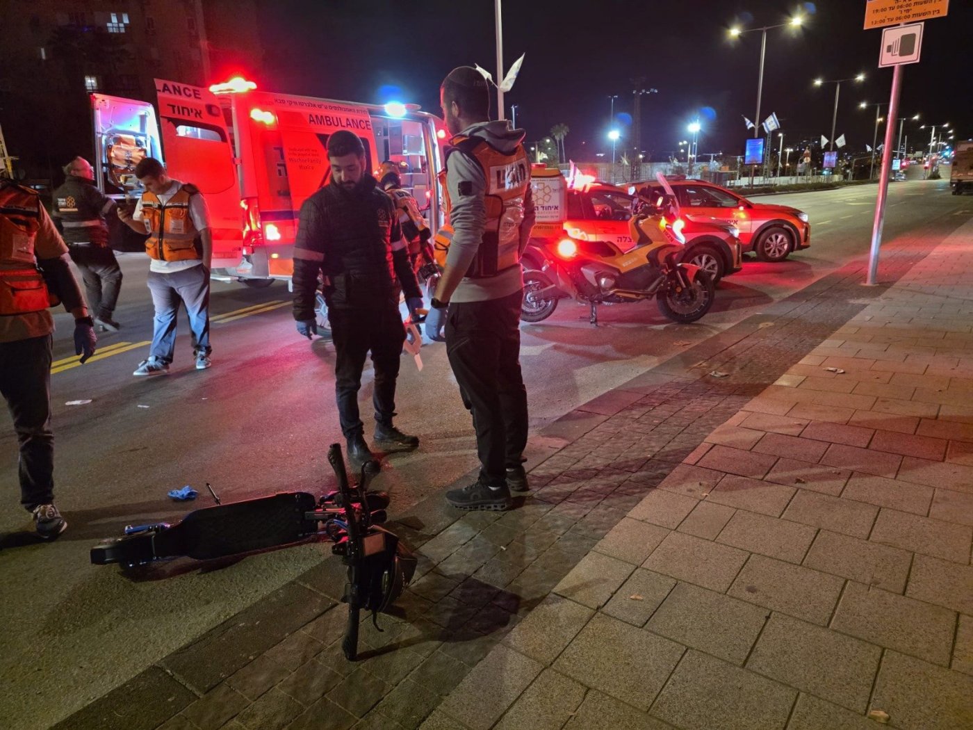 רוכב קורקינט נפצע בתאונה עצמית בבת ים