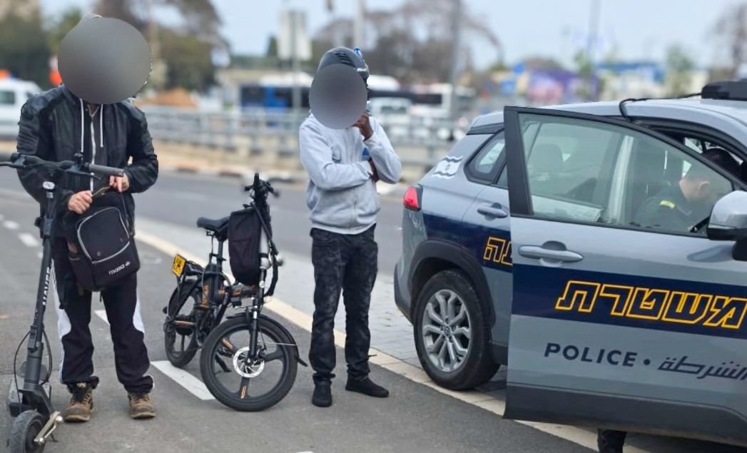 עשרות דוחות והחרמות כלים חשמליים במבצע אכיפה משטרתי בחולון