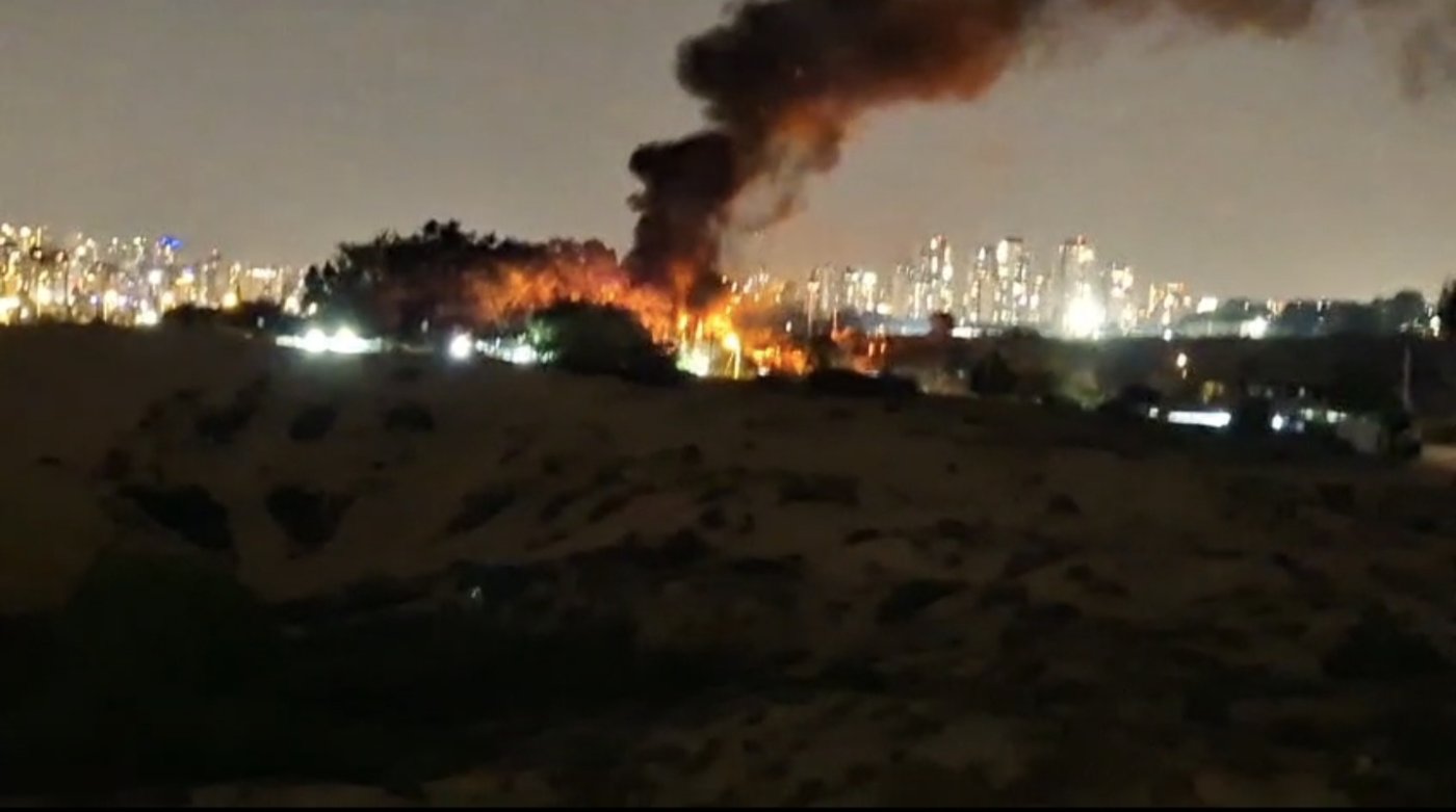 שריפת ענק בחולות מוחדת בחולון