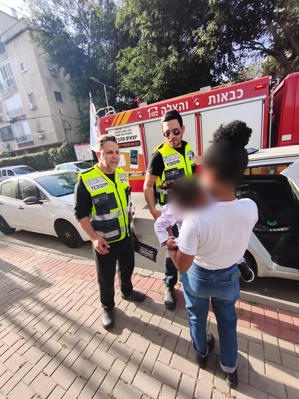פעוטה ננעלה ברכב במרכז ראשון לציון