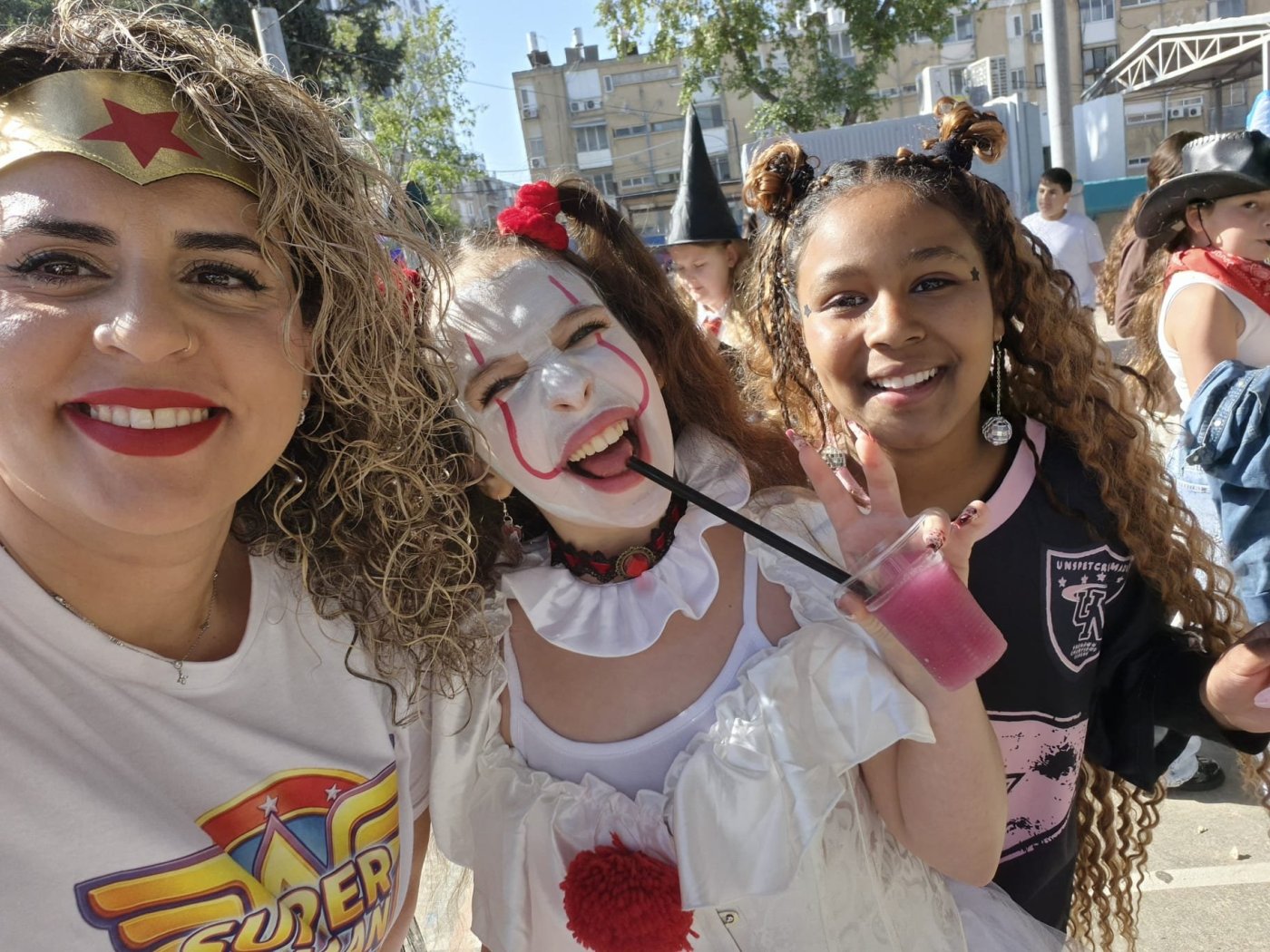 בת ים: הראשונה לחזור לשגרה