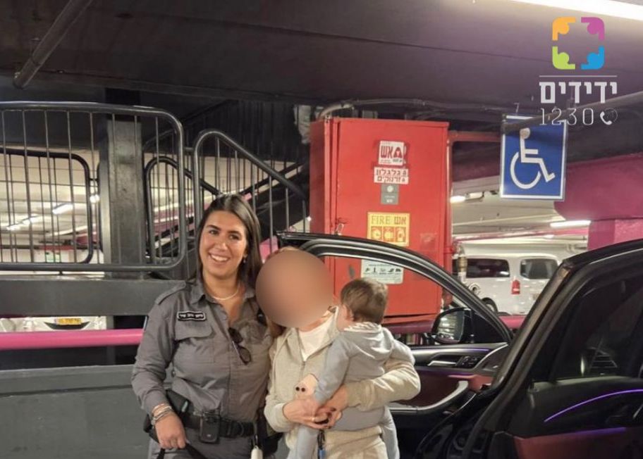 פקחית עיריית בת ים חילצה בשלום פעוט שננעל ברכב