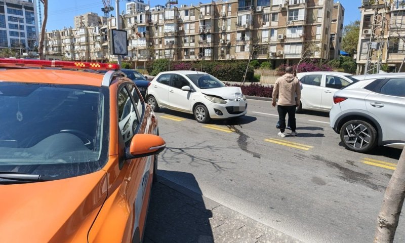 שתי נפגעות בתאונה בבת ים