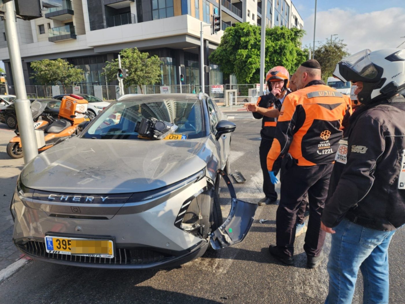 פצוע בתאונה בין שני כלי רכב בבת ים