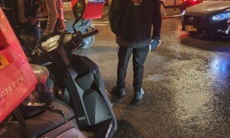 צעיר נפצע בתאונת אופנוע בבת ים