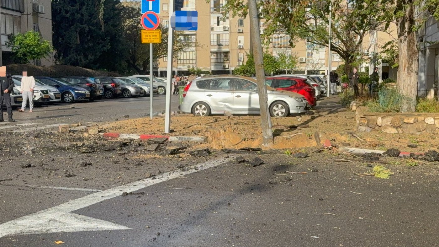 רסיסים במספר זירות בחולון בעקבות מטח מאיראן