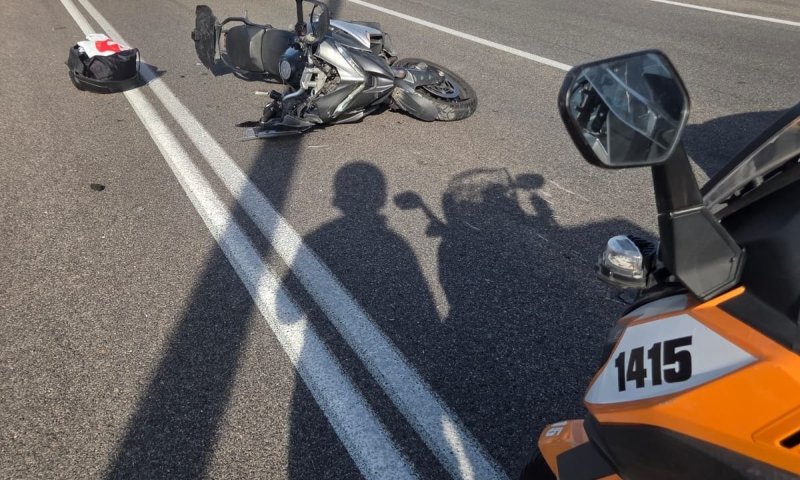 רוכב אופנוע נפצע בתאונה בכניסה לראשון לציון