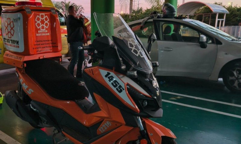 חובשי איחוד הצלה הצילו חייה של קשישה בחולון