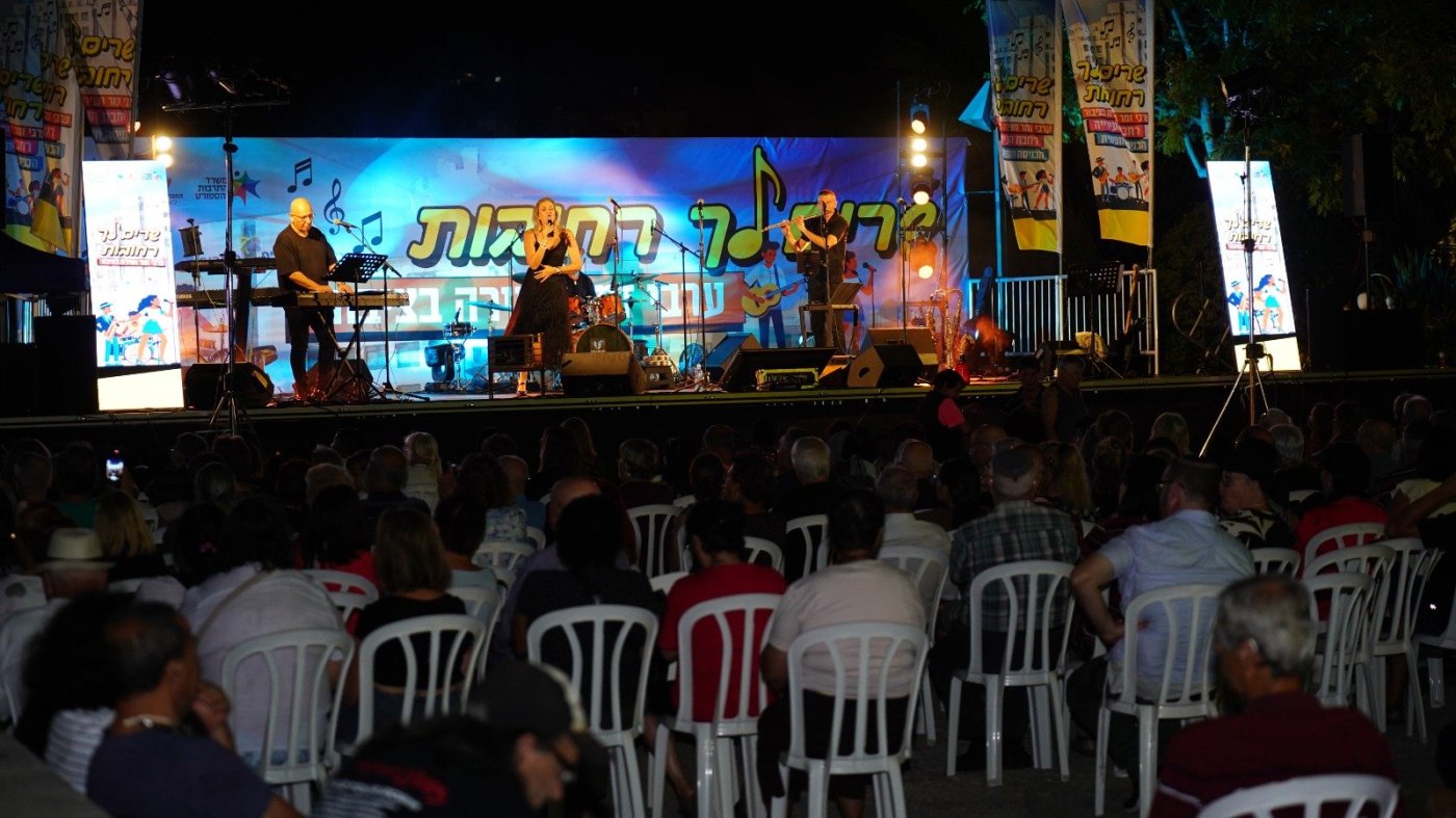 הכינו את מיתרי הקול: "שרים לך רחובות" חוזרת בפעם ה-17!