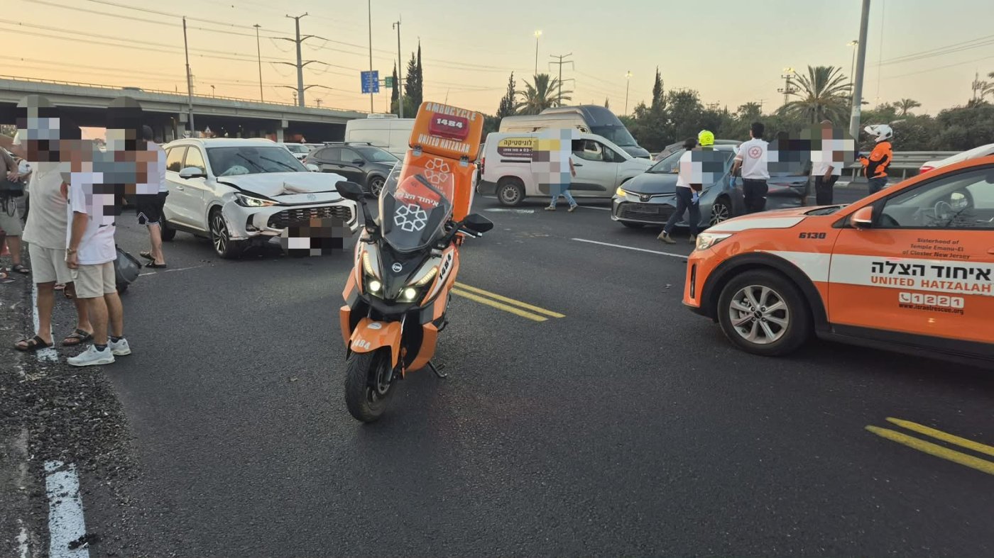 פצועים בתאונה קשה במחלף השבעה