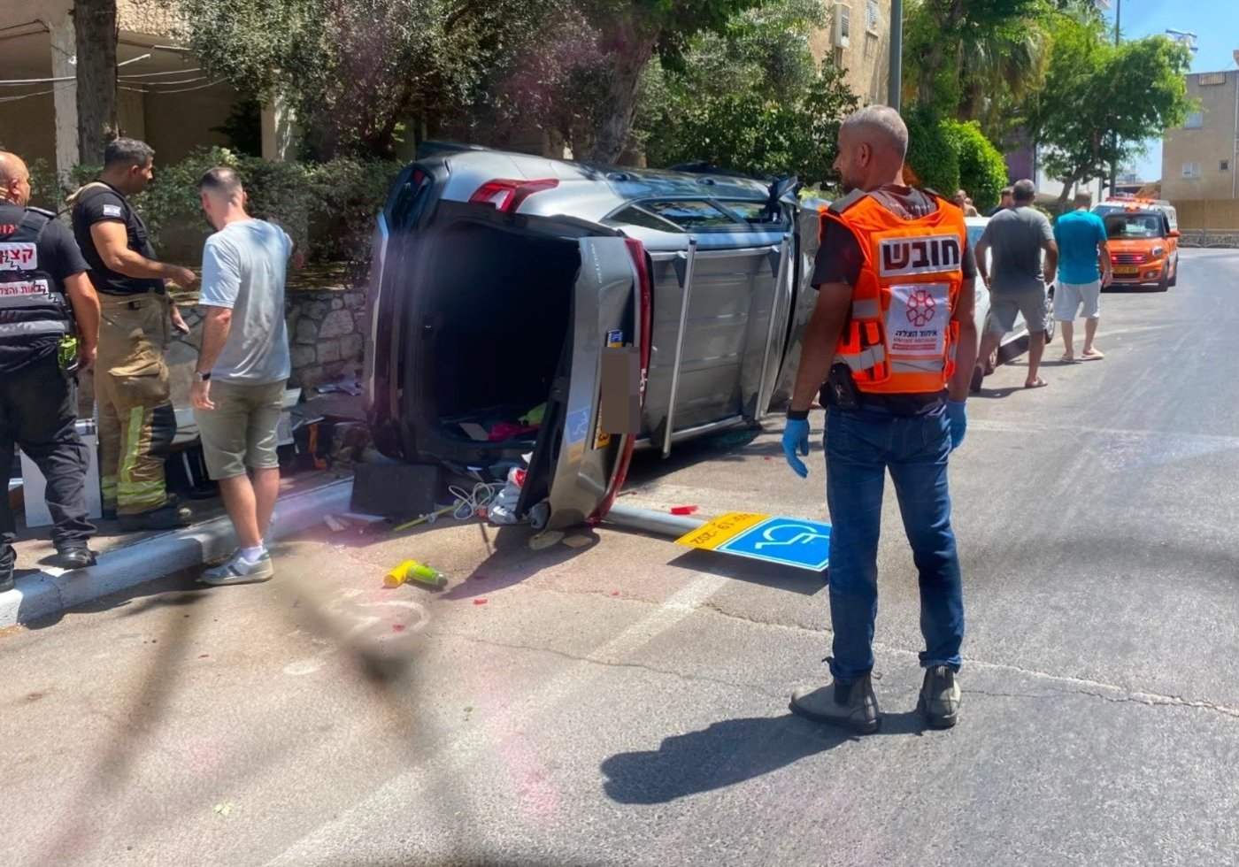 שני פצועים בהתהפכות רכב במרכז ראשון לציון