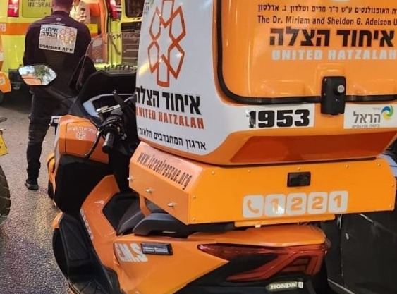 רוכב אופנוע נפצע בינוני בתאונה בחולון