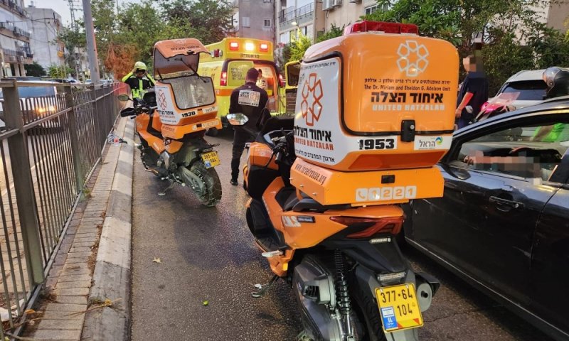 רוכב אופנוע נפצע בינוני בתאונה בחולון