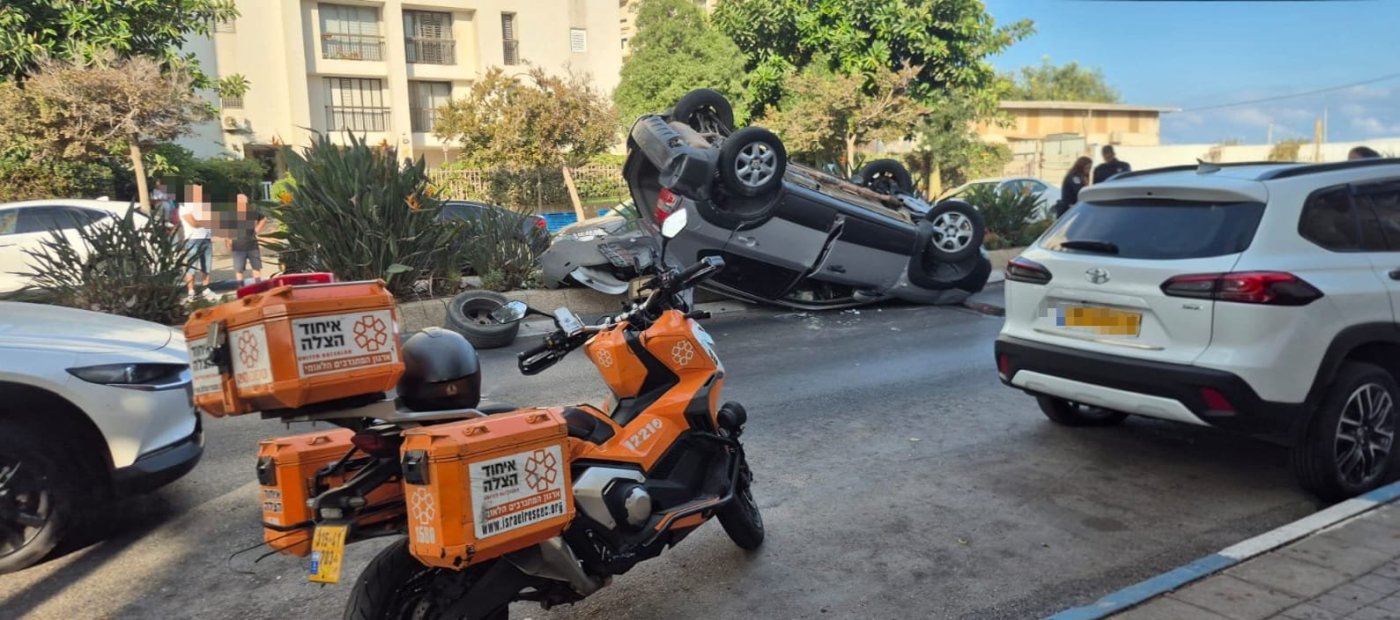 ילדה בת 4 נפצעה בינוני בהתהפכות רכב בבת ים