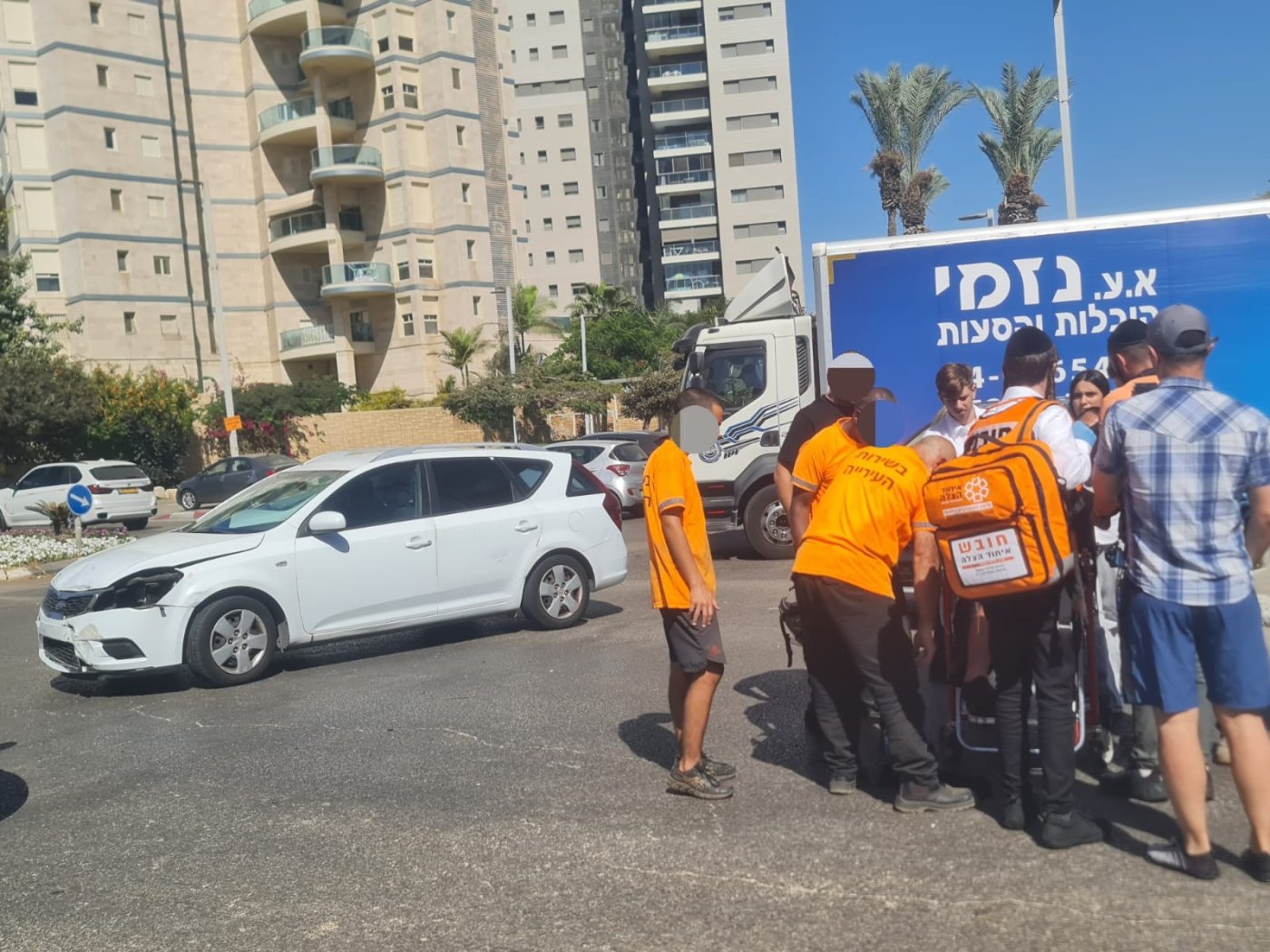 צעיר נפצע בתאונת אופנוע בבת ים