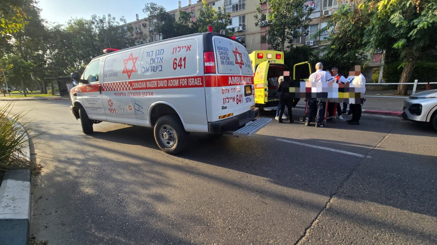 בת ים: הולכת רגל נפגעה מרכב ונפצעה בינוני