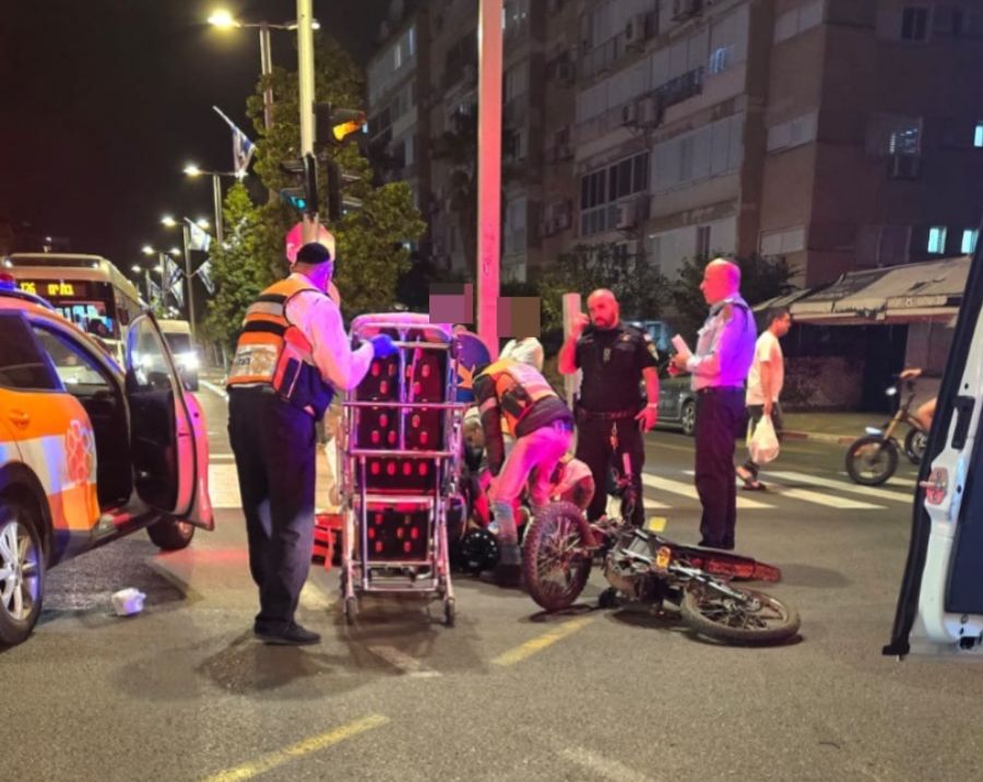 רוכב אופניים נפצע בתאונה בשכונת נאות רחל