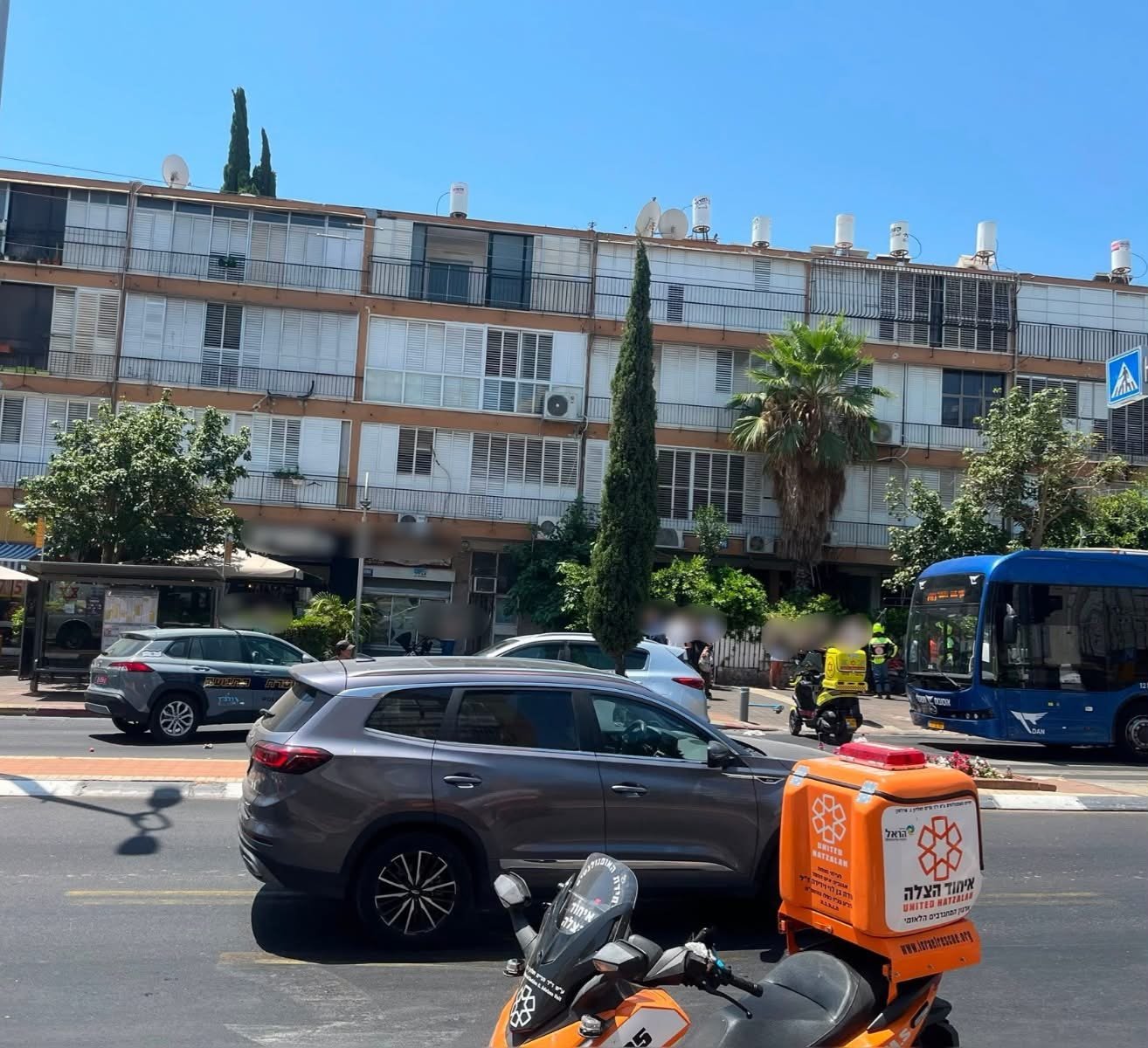 ילד נפגע מרכב במרכז חולון