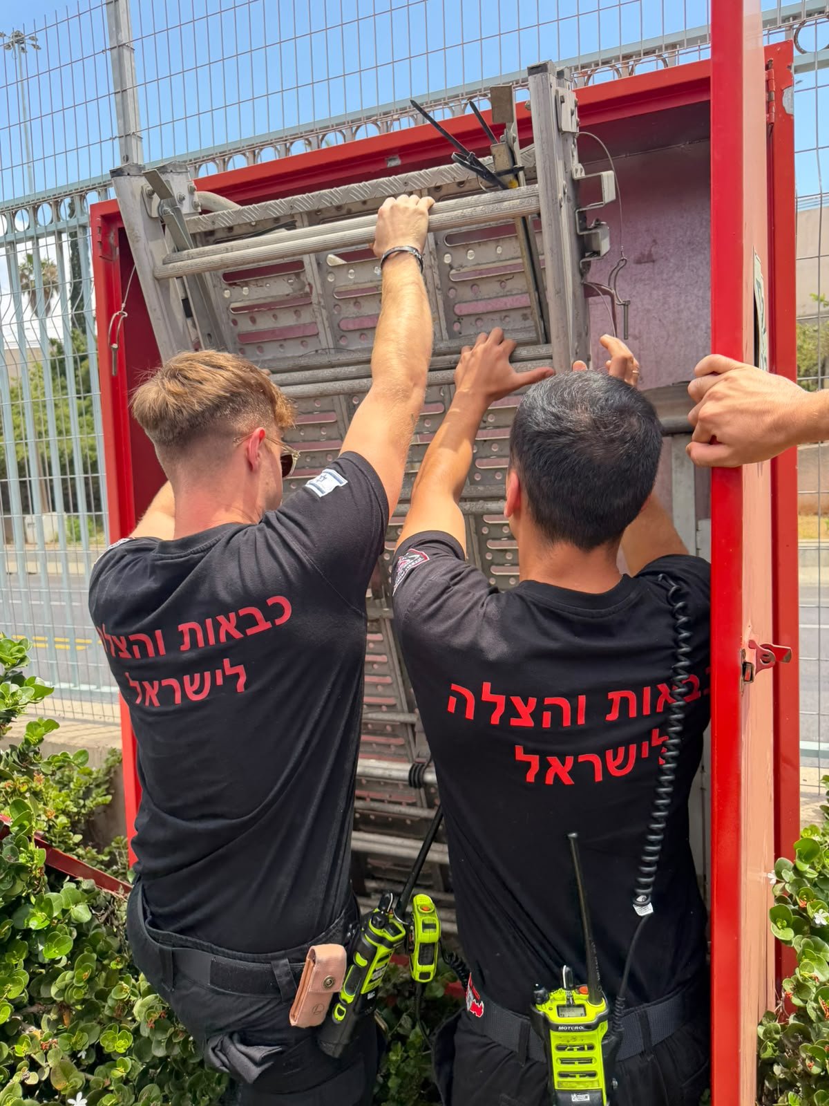 דוברות כבאות והצלה