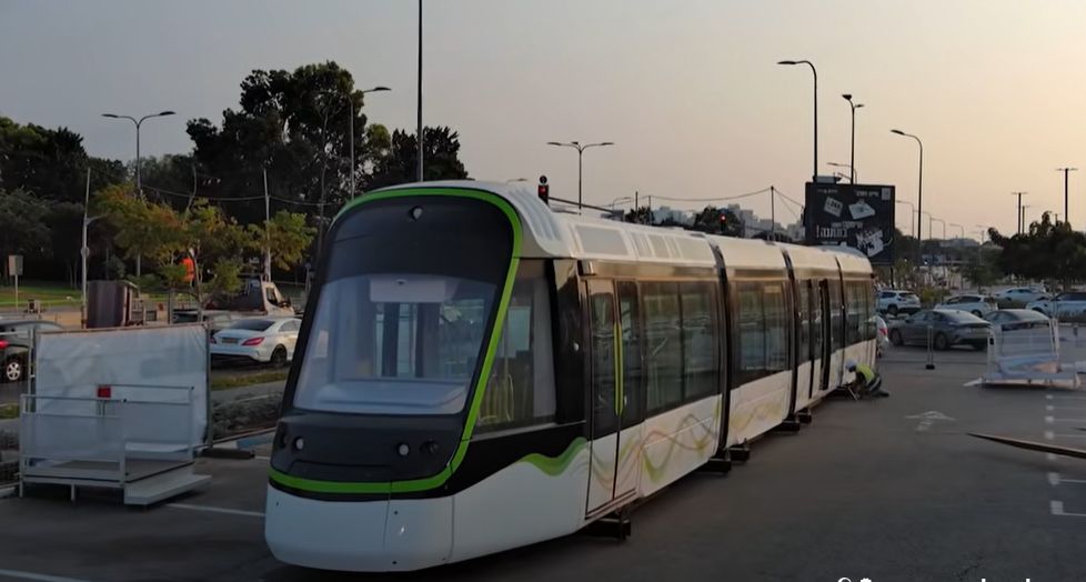 קרון לדוגמא יוצב סמוך לקניון הזהב