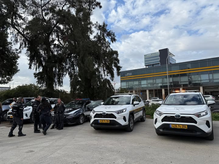 נעצרו צעירים החשודים בזריקת ביצים בחולון