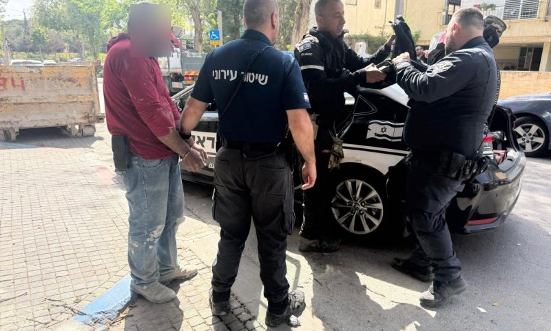 4 שב"חים נתפסו באתר בנייה בחולון