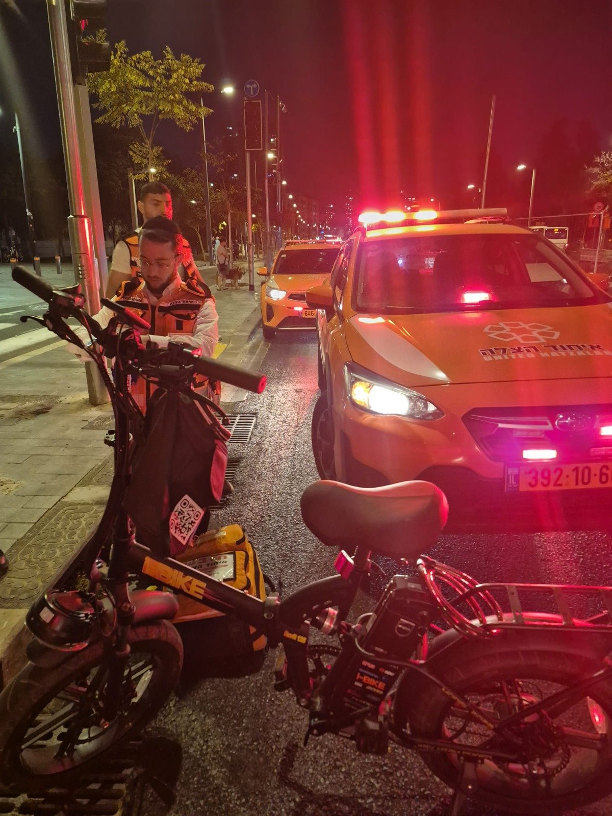 רוכב אופניים נפגע מאוטובוס במרכז חולון