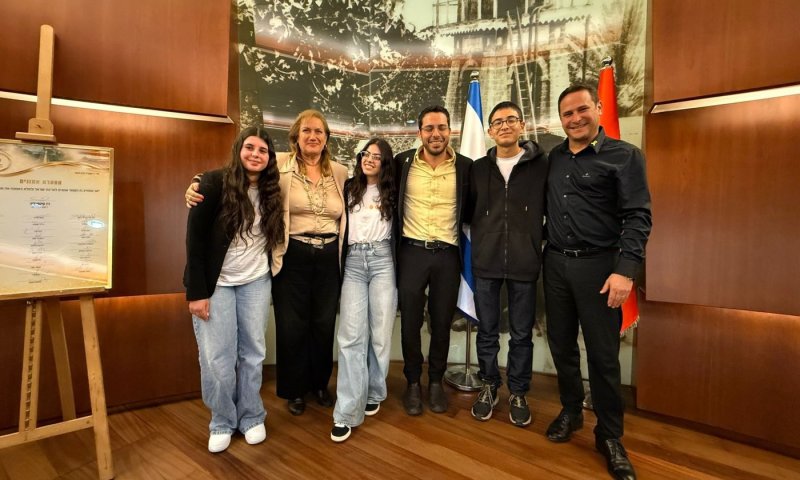 לירם ספקטור הוא יו"ר פרלמנט הנוער החדש