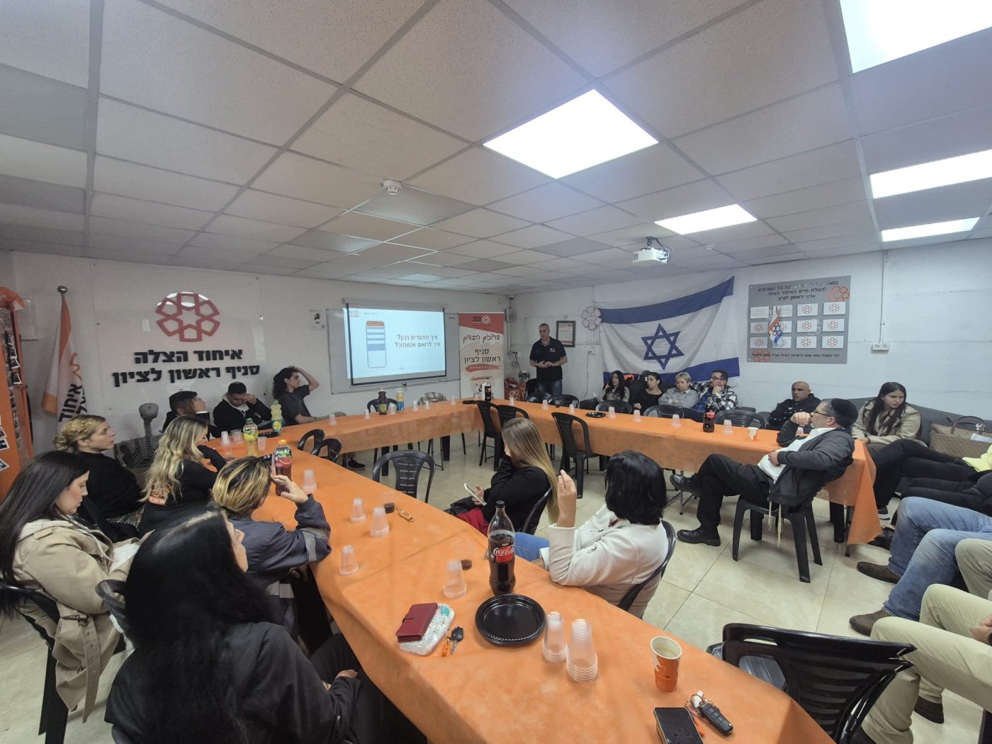 הדלקת נר וערב גיבוש בסניף איחוד הצלה ראשון לציון